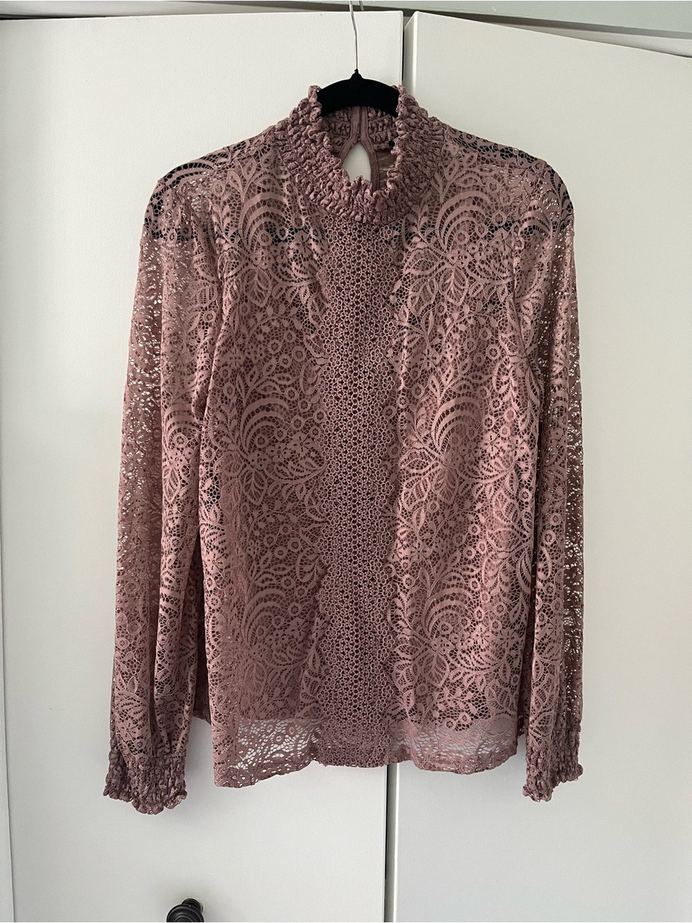 Cable & Gauge Mauve Lace High-Neck Long Sleeve Blouse